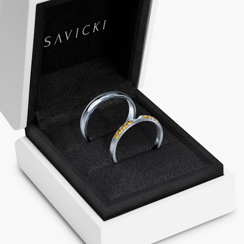 Obrączki The Journey: białe złoto, żółty szafir, półokrągłe, 2 mm i 3 mm